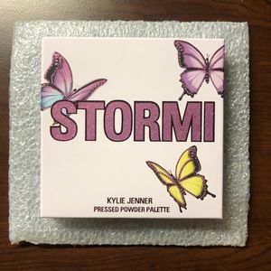 Kylie Cosmetics Stormi Mini Pressed Palette